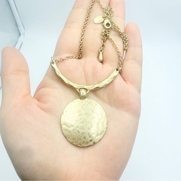 LIA SOPHIA Matte Gold Tone Hammered
Disk Signed Necklace - Picture 9 of 10